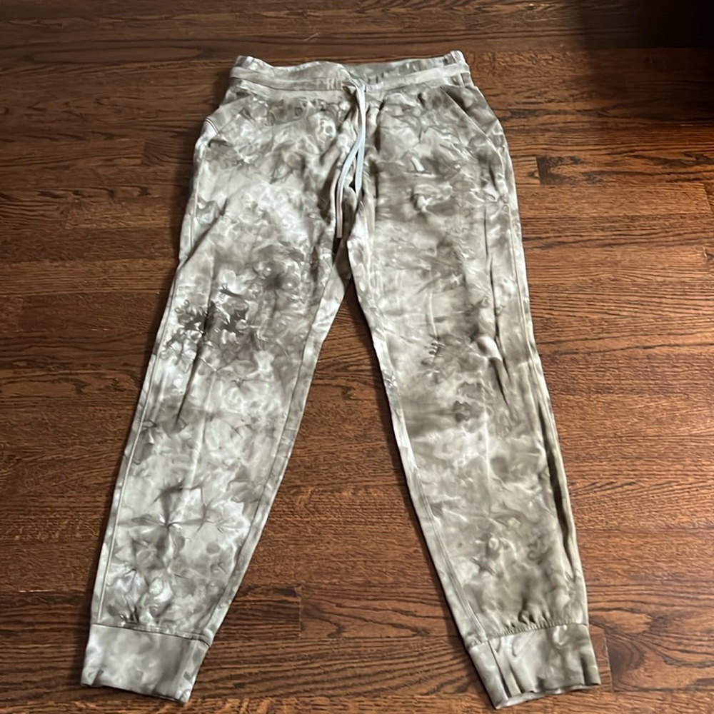 Lululemon tie dye align joggers with pockets sz 8